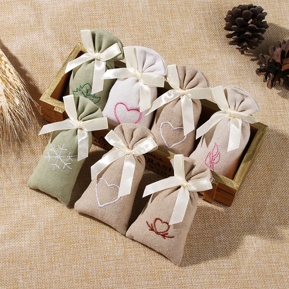 

1PC Creative Fabric Embroidery Fresh Small Sachet Home Wardrobe Deodorant Dehumidification Sachet Aromatherapy Closet Freshener