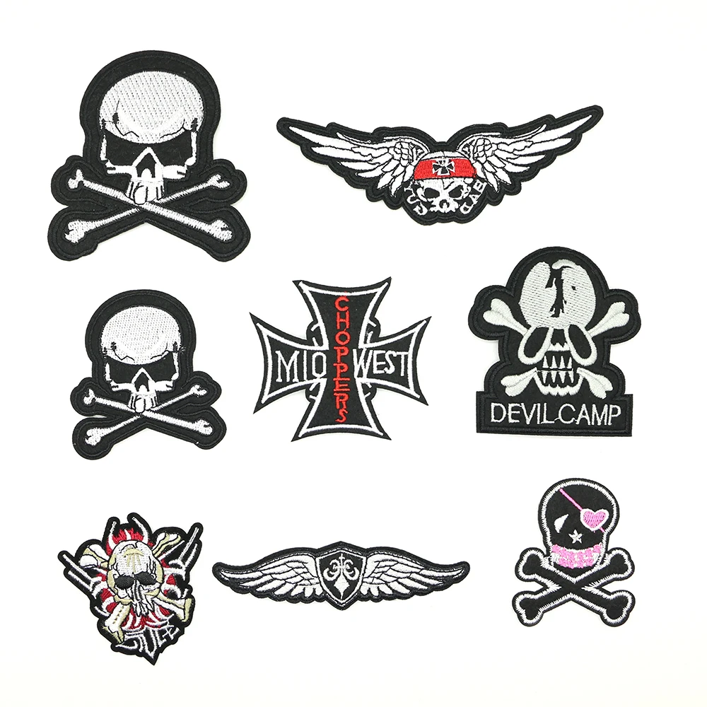 2018 New 1 pcs iron on transfer Skull style cool badge for clothes and shoes and bags handmade DIY badge D-031