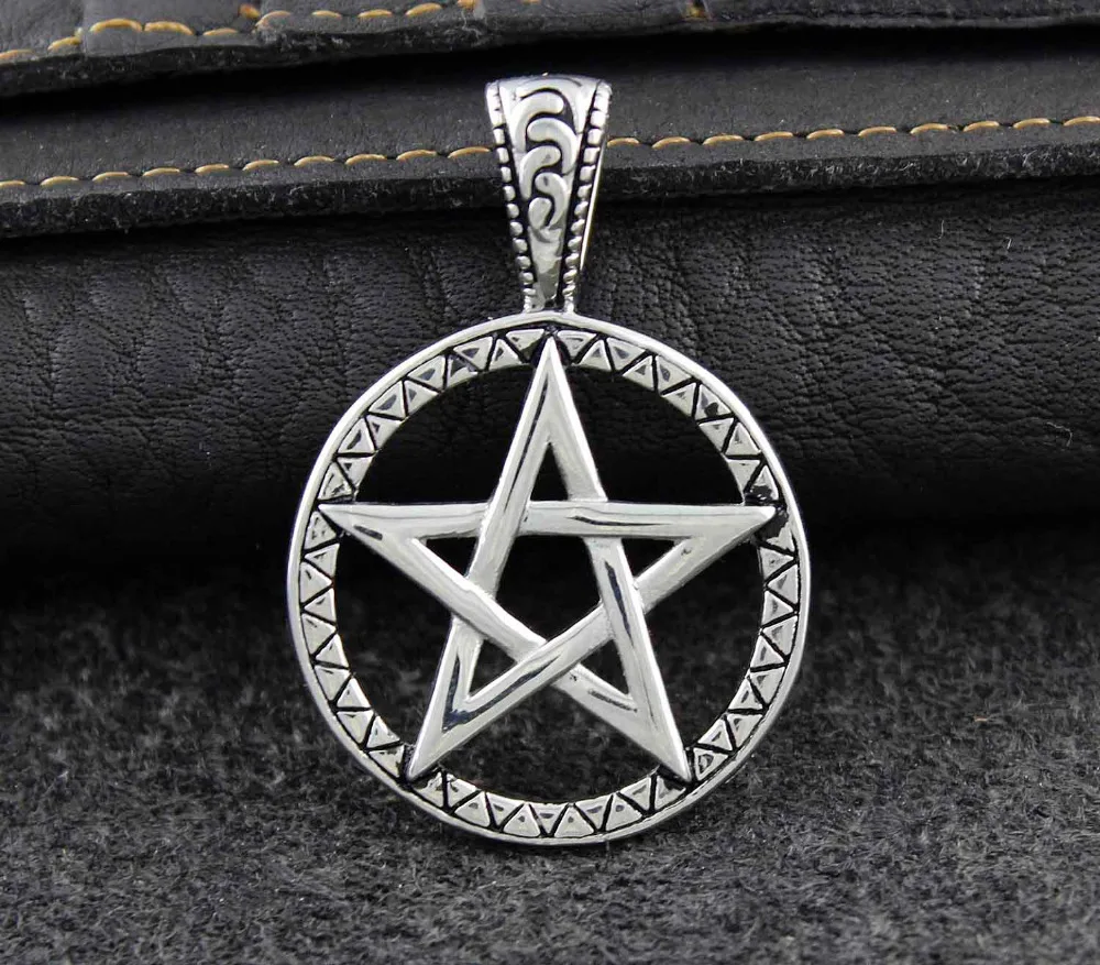 мужская пентаграмма. сатанинская пентаграмма серьга. мужская пентаграмма. сатанинский амулет пентаграмма. цепь с пентаграммой.