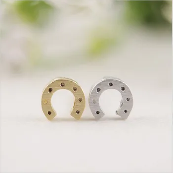 

Fashion lovely horseshoe earrings