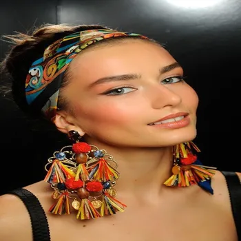 

Dongmu jewelry 2018 new fashion Bohemian tassel exaggerated earrings model go show models ladies fashion jewelry party gift