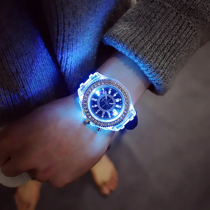 Светящиеся часы с преднагревом, 7 цветов, светящиеся модные парные часы для мужчин и женщин, силиконовые женские спортивные женские кварцевые часы