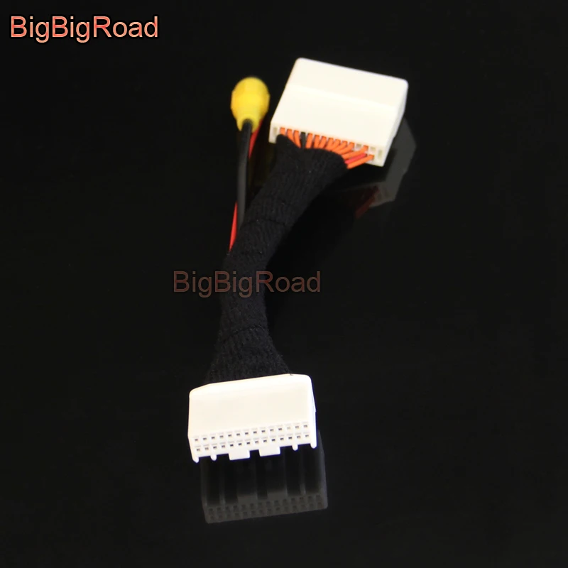 

BigBigRoad Car Rear View Parking Camera Adapter Connector Wire 28pins For Toyota RAV4 RAV-4 Corolla Reiz 2014 2015 2016 2017