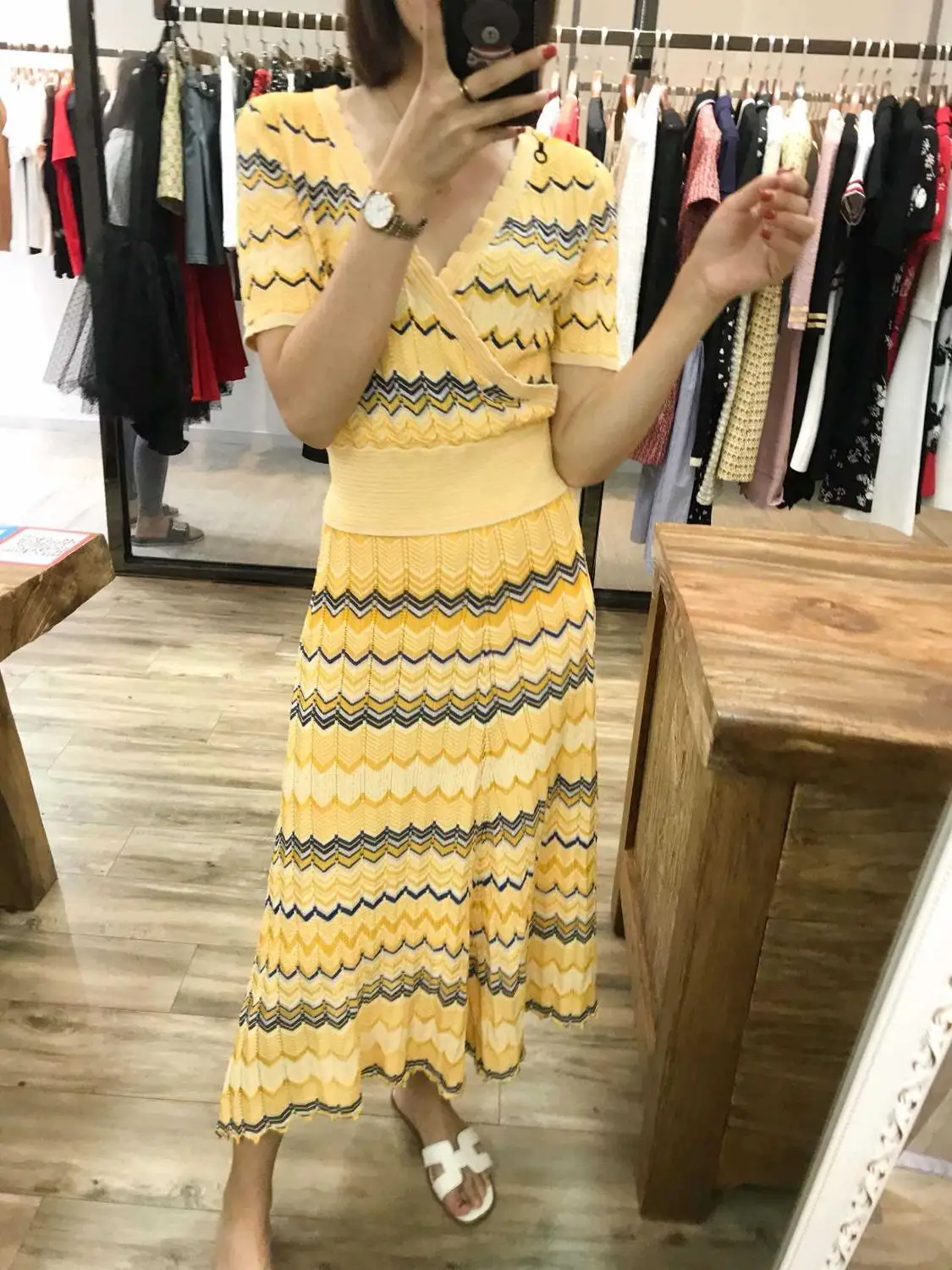 

Women Autumn Cardigans Skirts Suits Knit Long Sleeve Wave Striped Pattern Sweaters Skirts Sets for Elegant Woman