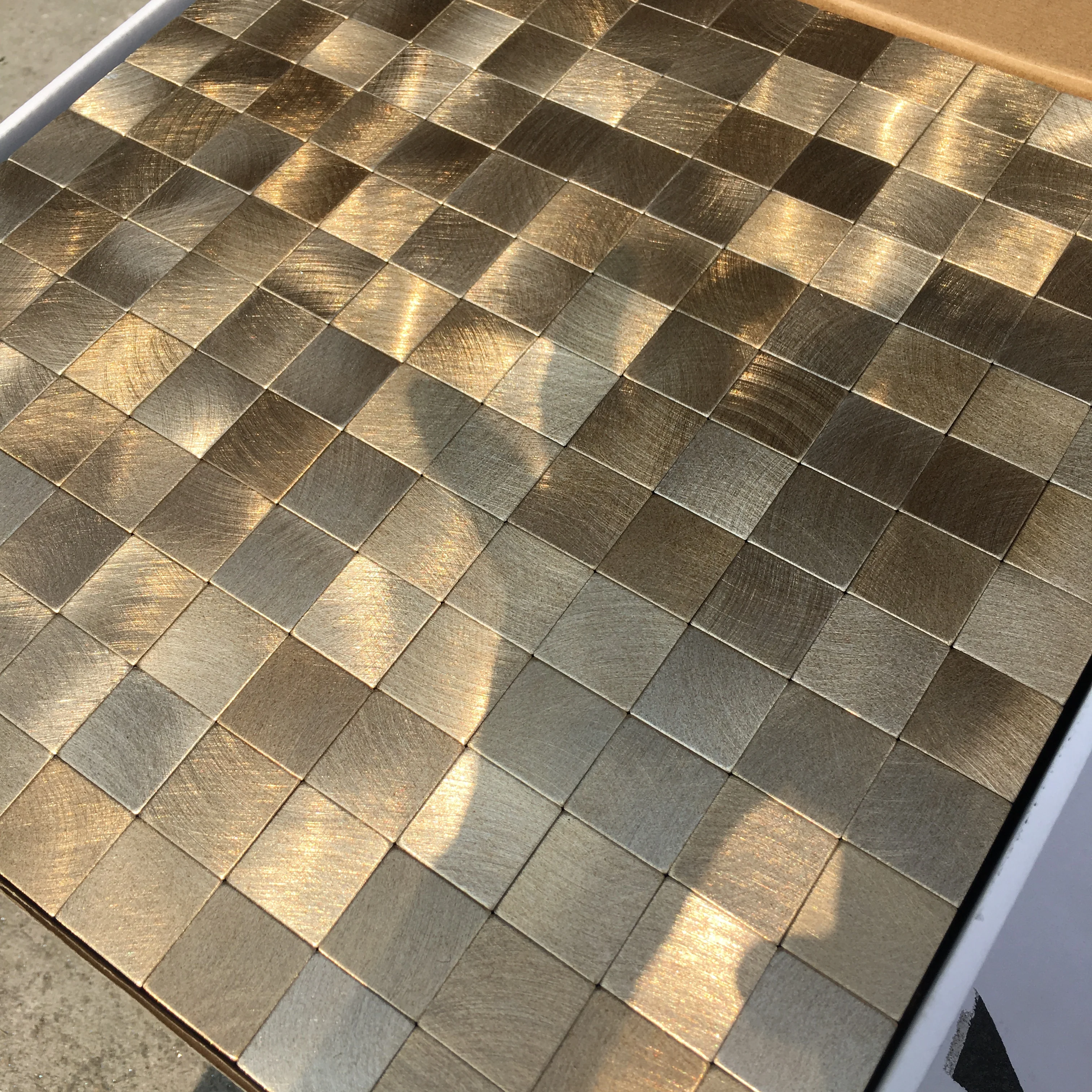 Золотая самоклеящаяся кухонная плитка backsplash алюминиевая LSAP03|tv background|foil tilescrystal