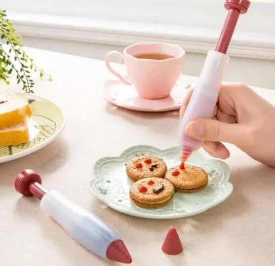 

Party Favors Hot Sell Cake Decorating Cutter Tools Biscuit Cookie Pastry Icing Decoration Syringe Chocolate Plate Pen Tool