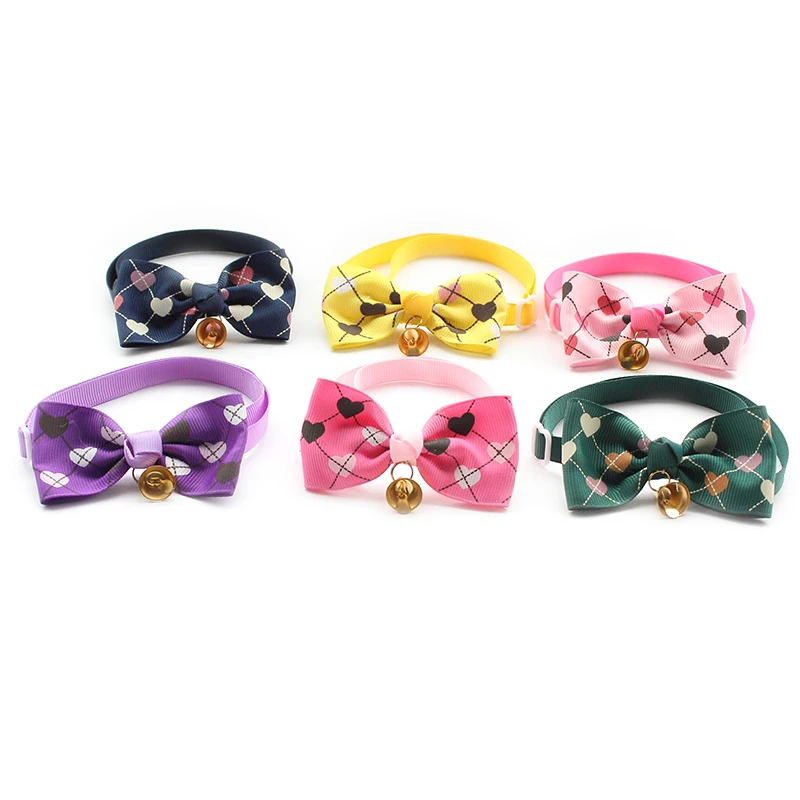 

Handmade Heart Pattern Ribbon Dog Tie Collar Bow Bell Grooming Equipment Wholesale.