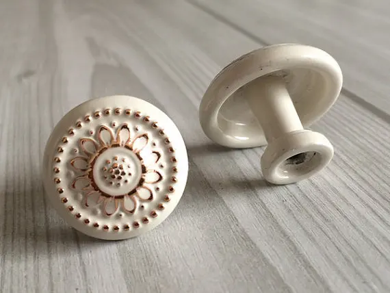 shabby chic dresser drawer knobs pulls handles creamy shabby chic dresser drawer knobs pulls handles creamy