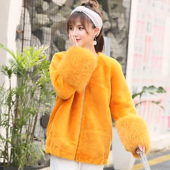 

2018 new women real fur coat,Genuine leather coats merino fur jacket lambs wool patchwork fox sleeves fur coat MW2695
