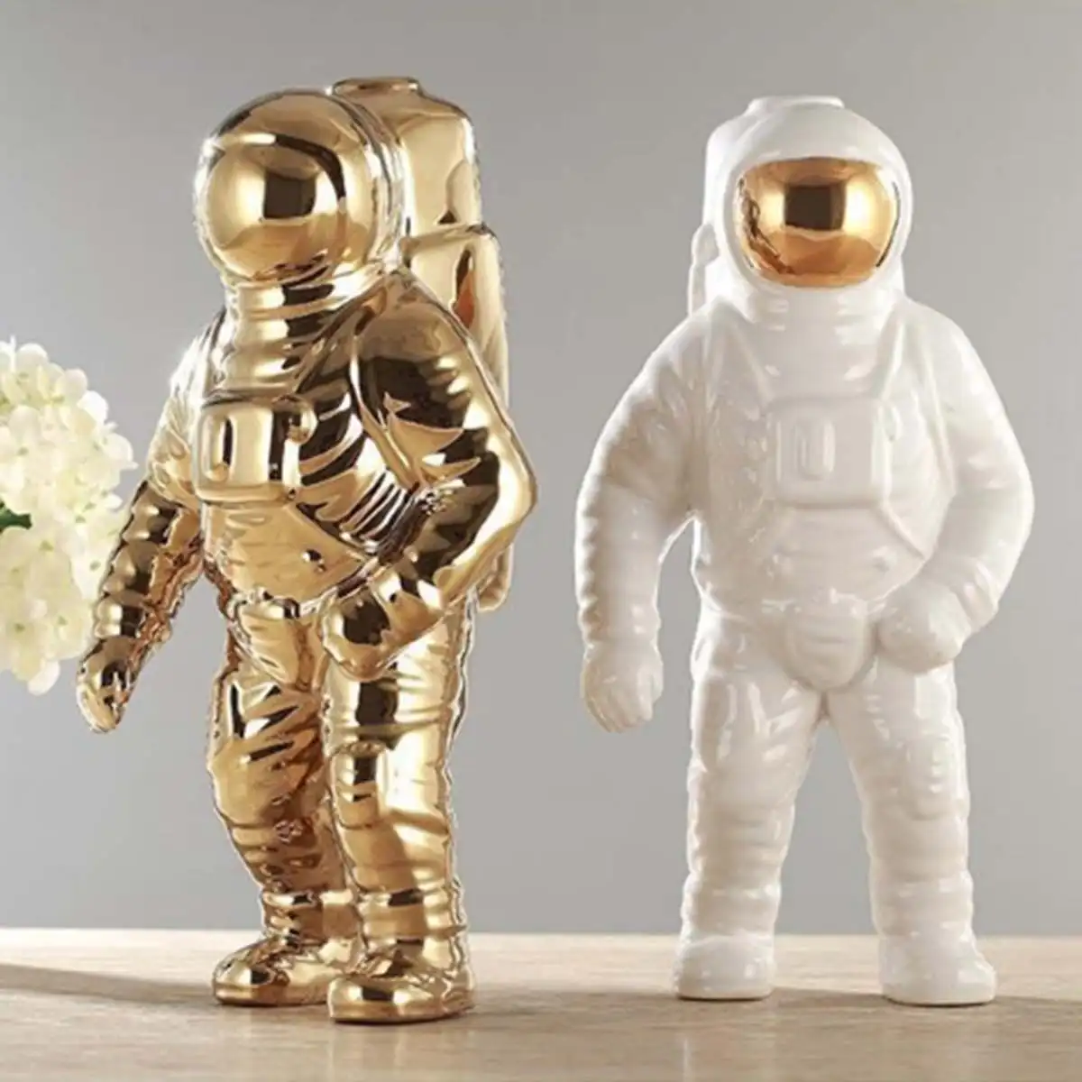  Space Man Sculpture Astronaut Fashion Vase Rocket Aircraft Ornament Model Ceramic Material Cosmonau