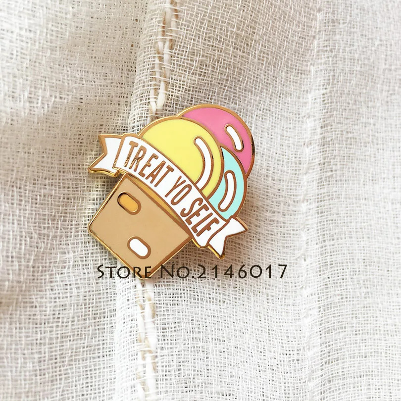 1pcs New Hot sale Pink Ice Cream Lapel Pins Metal Craft Cartoon Hard Enamel Pin Brooch Treat Yo Self Badges Gift | Дом и сад