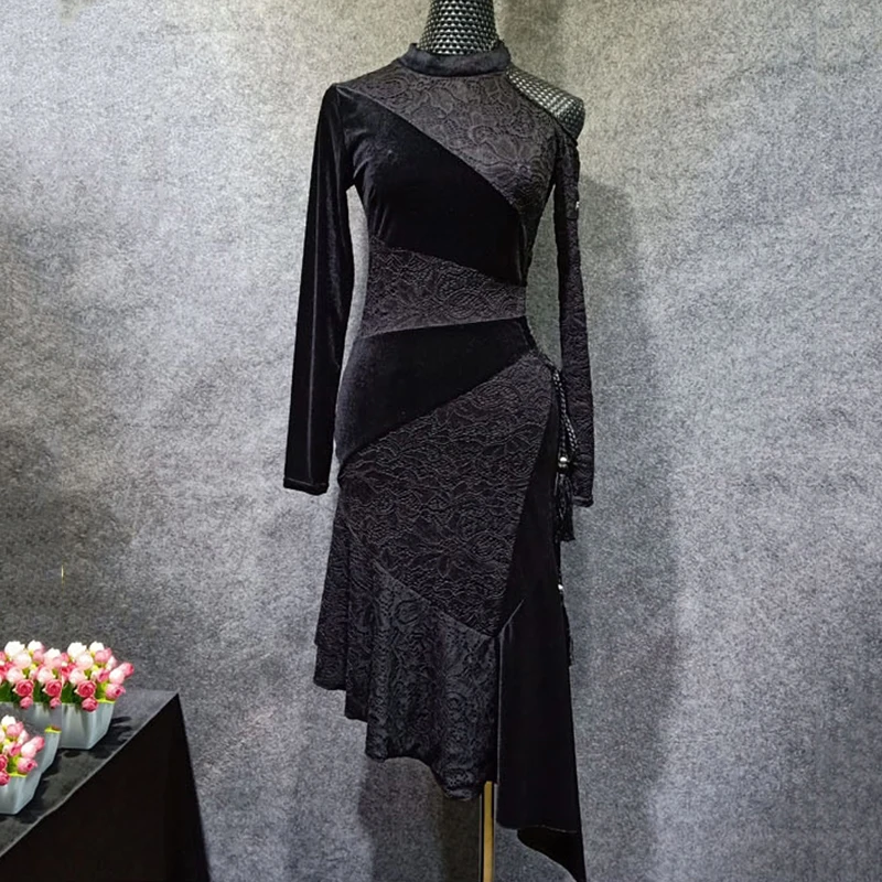 

Women Latin Dress Fashion Irregular Velvet Lace Stitching Ballroom Practice Dance Wear Cha Cha Salsa Rumba Dancing Outfit DC1397