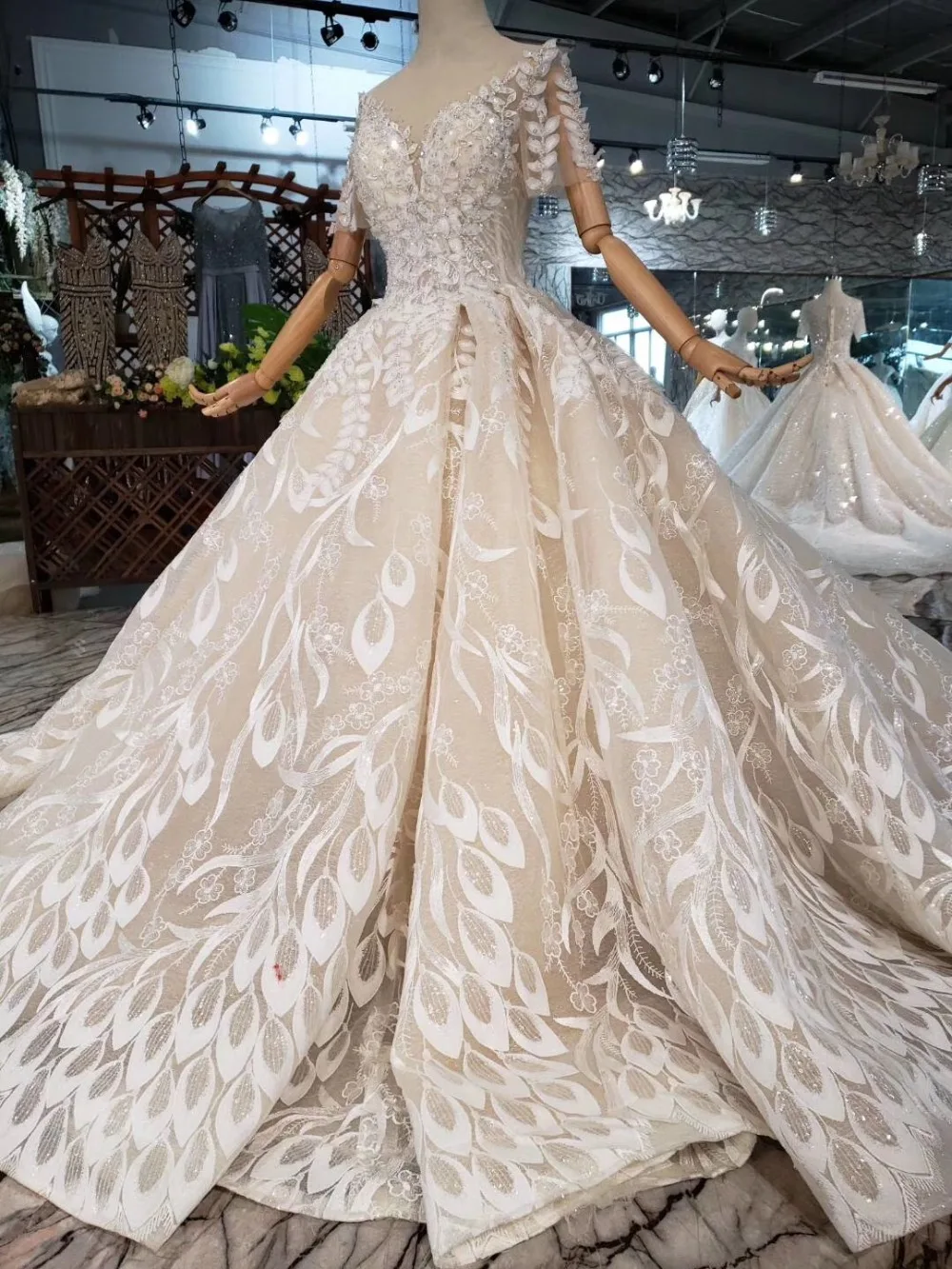 half sleeves lace first class bridal wedding dress 2019