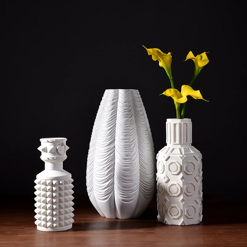 New products white resin carft flower vase Chinese supplier modern