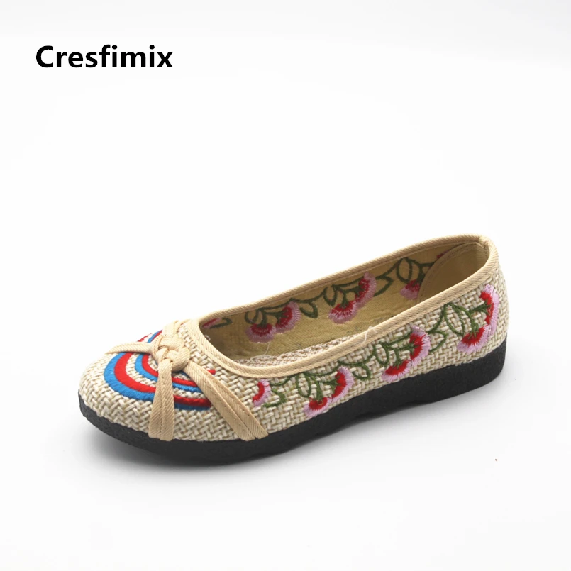 

Cresfimix chaussures plates pour femmes women fashion slip on flat shoes lady retro brown dance flats female plus size shoes