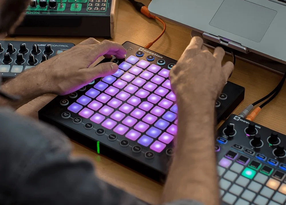 Novation Launchpad Pro светодиодный отзывы MIDI контроллер клавиатуры USB DJ ударные колодки сценический микшер