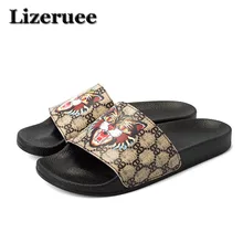 

2018 Men's slippers Summer Fashion Soft Bottom Leisure trend Home Cool Slippers Comfortable Simple Men Beach Slippers ME174