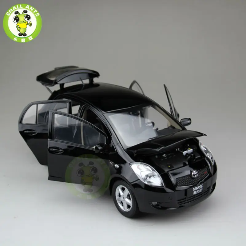 1:18 Yaris 2008 литая под давлением модель автомобиля черного цвета