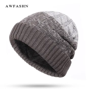 

2019 New Fashion Striped Knit Beanie Hat High Quality Color Matching Winter Man / Woman Plus Velvet Thicken Hedging Cap Ski Bone