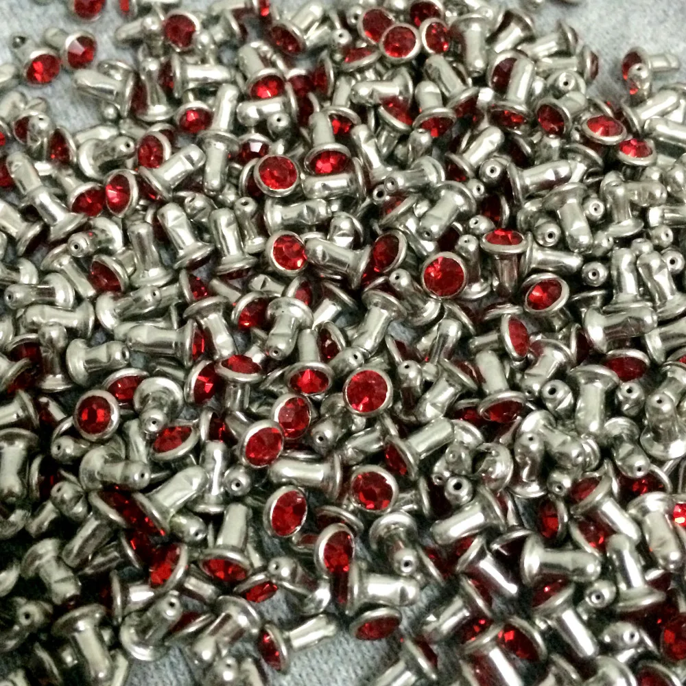 

New Coming DIY100PCS 4mm Red CZ++ Hardware Light Siam Crystal Rivets Leather Craft Punk Studs Fit DIY Making Shipping Free