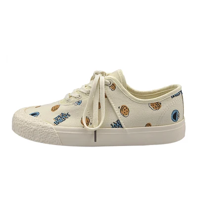 

Graffiti white shoes ins Europe and America canvas shoes casual shoes