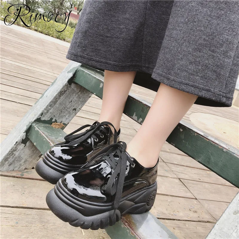

Rimocy lace up patent leather flats 2019 spring women's thick bottom sneakers femme high platform round toe casual shoes woman