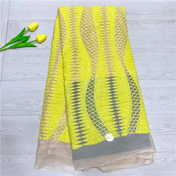 

French Net Lace Fabric 2019 Latest African Guipure Lace Fabric with Embroidery Mesh Tulle yellow Color Sequins Lace Fabric