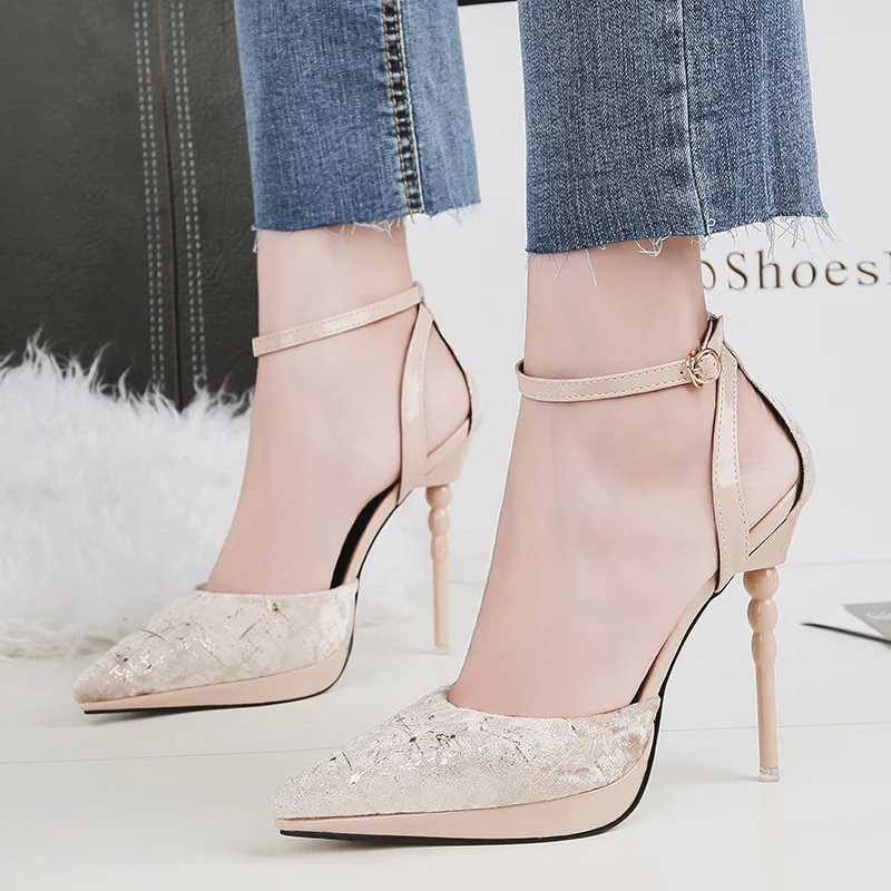 

Europe and America sexy pointed high heels nightclub waterproof platform women's shoes stilettos with a thin women's shoes.