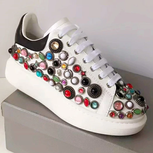 

Retro Buttons Women White Sneakers Colorful Rhinestone Decor Lace-up Woman Casual Shoes Luxury Ladies Chic Tennis Shoes Flats