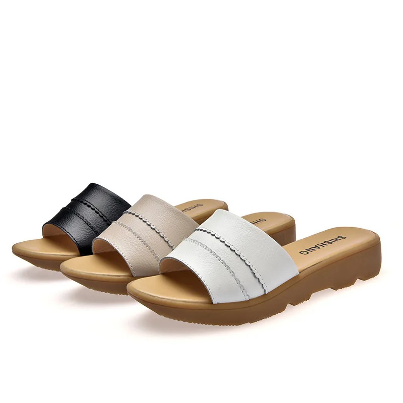 

Fashion wear slippers female summer flat with leather sandals 2019 Korean version of the wild tide slip ladies word drag