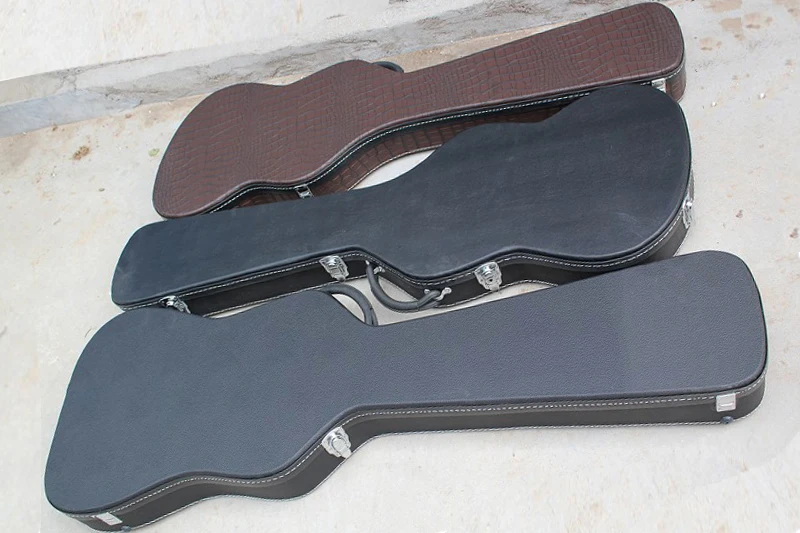 

Electric Bass Hardcase,Shape as the Guitar,the color can be customized