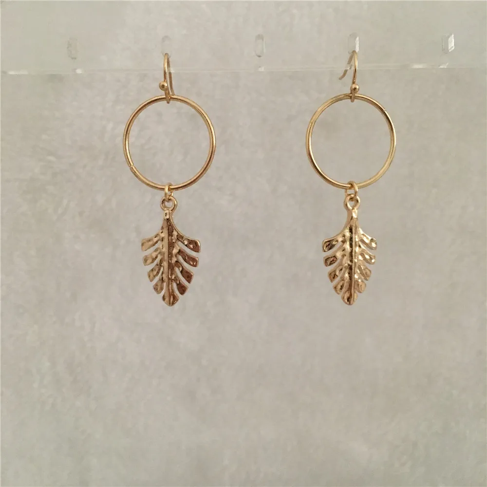 

IMITATION JEWELRY HOT SUMMER GOLD COLOR PALM TREE LEAF CHARM IN DANGLE EARRING FOR WOMAN GIRL