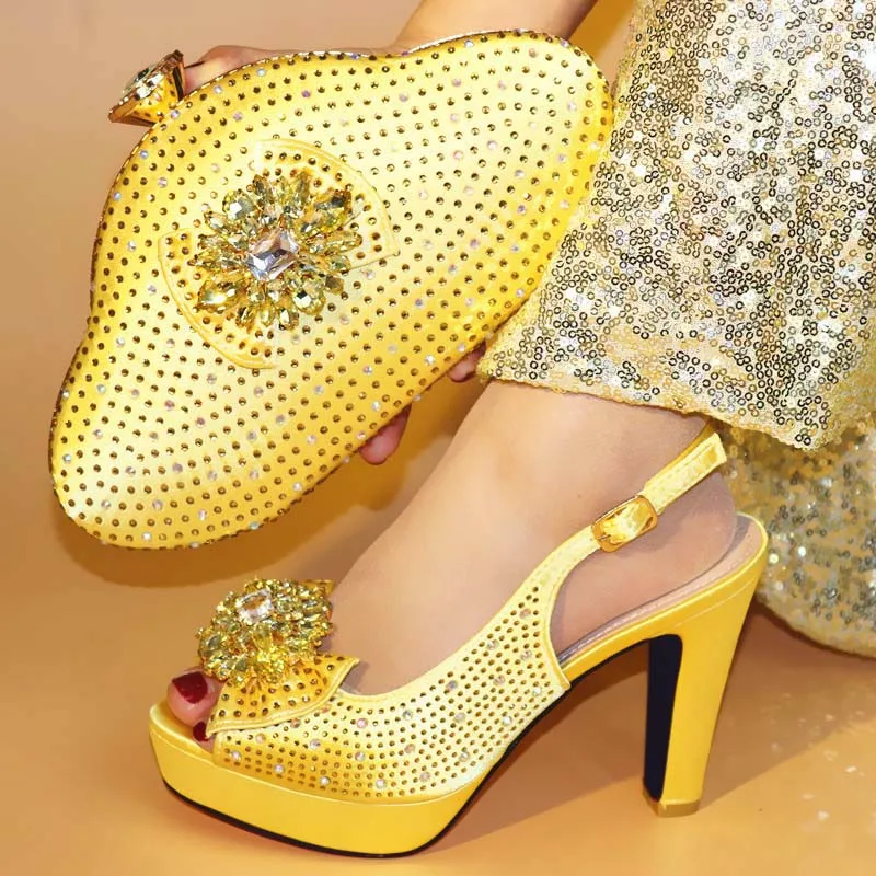 Latest Italian Designer Shoes and Bags Matching Set Decorated with