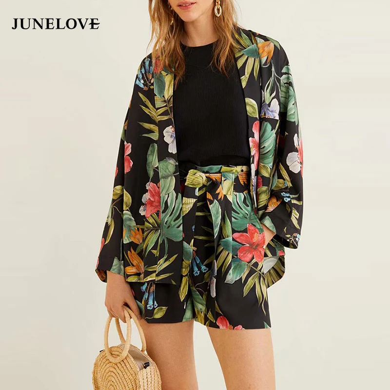 

JuneLove Women Print Floral Boho Blazers Ladies Suits Holiday Casual Sashes Loose Female Sets Outwears Vintage Elastic Shorts