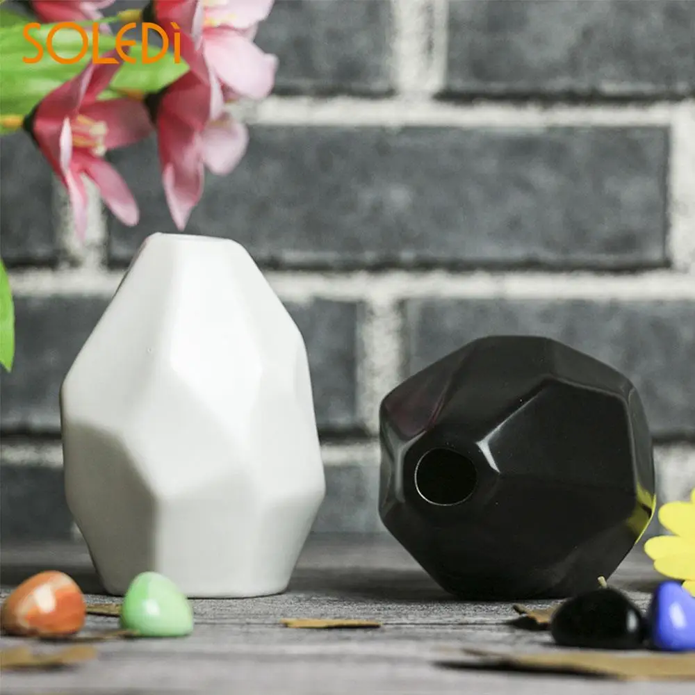 1pc-Europe-Ceramic-Vase-Home-Garden-Rhombus-Pattern-Ceramic-Pottery-Flower-Pot-Mini-Vase-Wedding-Decor (2)