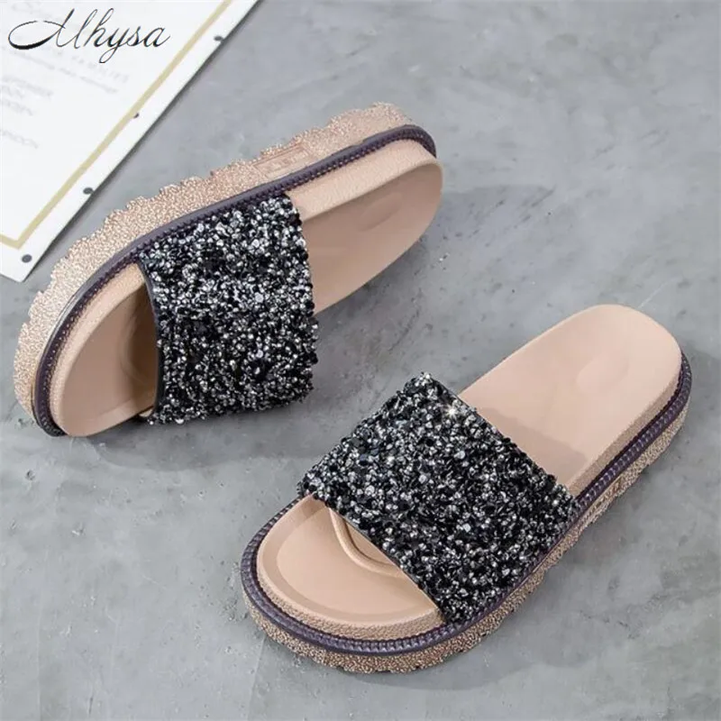 

Mhysa 2019 Women's Summer Fashion Non-slip Solid Flat Bling Slippers Sequins Designer Flat Slides Outside Beach Slippers T632