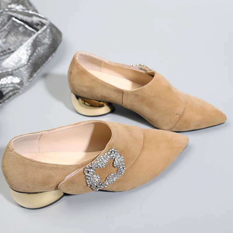 Для женщин Натуральная замша Стразы с пряжкой Новые весенние туфли в стиле ретро; в винтажном стиле; ботильоны с острым носком; ботинки на низком каблуке; удобная обувь на каблуке, распродажа