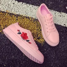2019 New Lady Women Flat Shoes Fashion Girl's Flats Red Rose Embroider Pink Lace Up Low Top Casual Leather Loafers Shoes 2019 New Lady Women Flat Shoes Fashion Girl's Flats Red Rose Embroider Pink Lace Up Low Top Casual Leather Loafers Shoes
