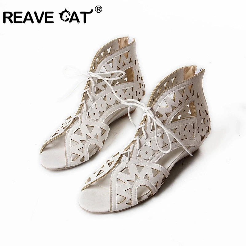 Женские сандалии гладиаторы REAVE CAT открытые босоножки на низкой танкетке пляжные