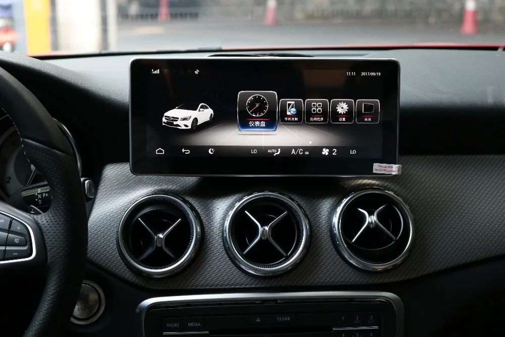 Discount 4 Core or 8 Core Android 7.1 FOR Mercedes Benz GLA X156 Multimedia car Stereo car audio dvd player head unit GPS Radio Navi 3