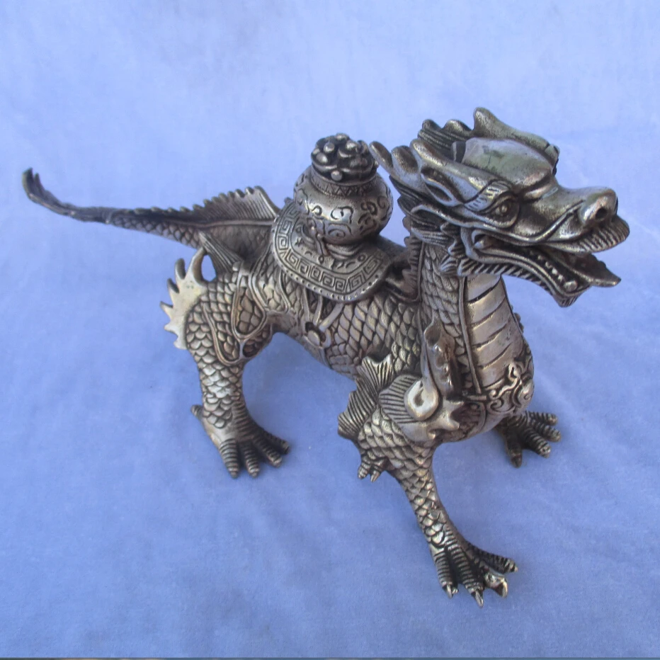 

Collectible Decorated Old Handwork Tibet Silver Carved Lucky Dragon Statue/Big Monkey Dragon sculpture old