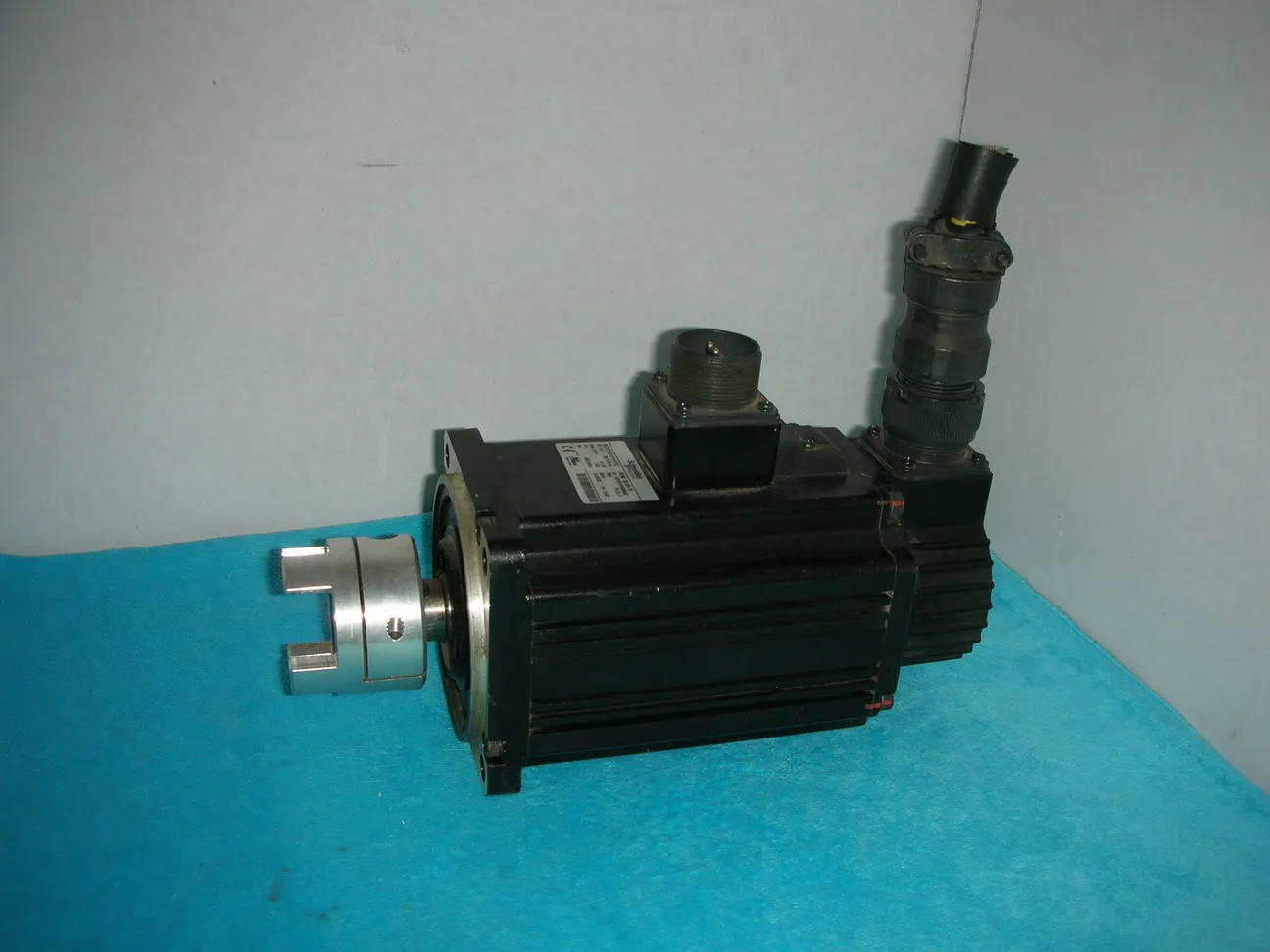 

Schneider servo motor BCH1001O11F1C