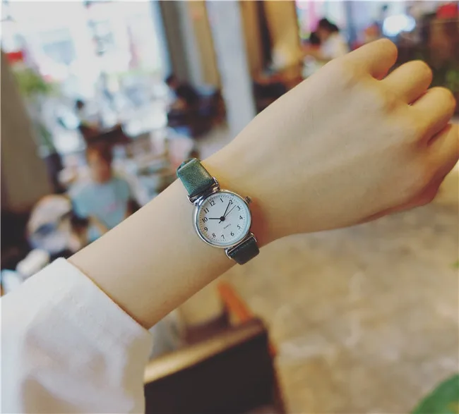 Женские винтажные кварцевые часы с маленьким циферблатом и кожаным циферблатом, простые женские наручные часы-браслет BGG, модные брендовые женские часы