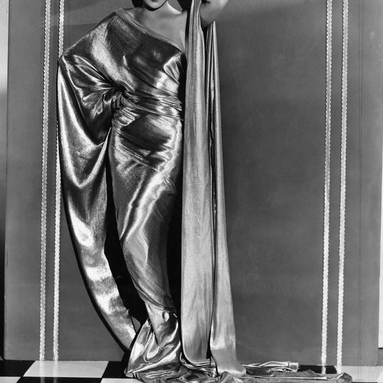 Carole Lombard In A Paramount Portrait 1931 Photo Print (8 x 10)