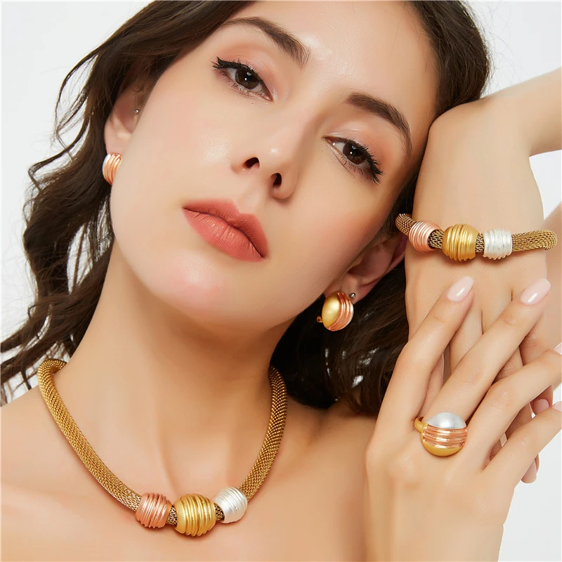 

OUMEILY Dubai Indian Necklace Earrings Bridal Jewelry Sets Gold Color Jewelry Sets For Women Wedding African Jewelry Set