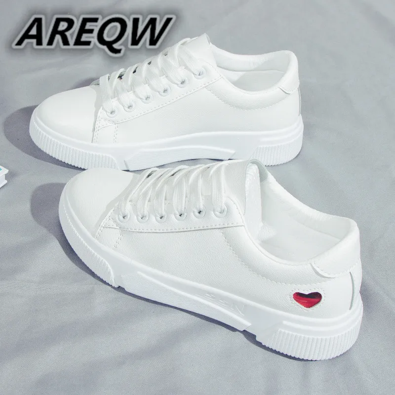 

Fashion New Vulcanized Women's Shoes 2019 Spring Love Pattern Low To Help Women's Casual Sports Shoes
