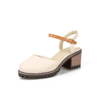 

Spring and summer Baotou sweet in the square with the wild round head 40-43 buckle student sandals 18521
