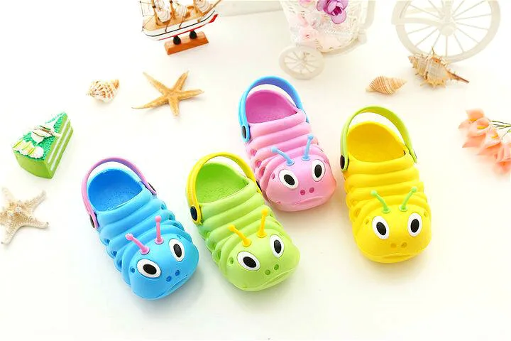 2018 جديد الصيف طفل الفتيان والفتيات صنادل شاطئ حذاء الاطفال أحذية خفيفة أنيقة مع خف مصنوع من المطاط حذاء للأطفال