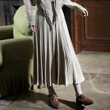 LYNETTE’S CHINOISERIE Autumn Women Camel pleated slim all-match thin knitted bust skirt