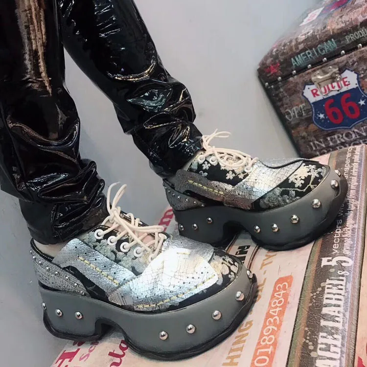 

Chic Punk Shoes Woman Casual Lace Up Flats Round Toe Flats Platform Woman Shoes Design Street Style Stage Shoes Mujer Flats Tide